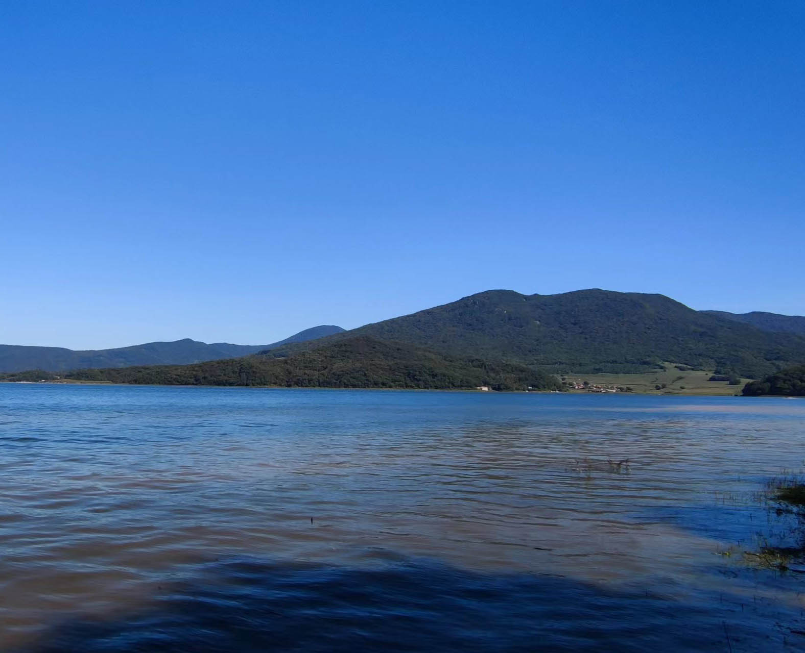 白山松水！